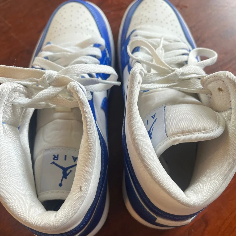 Nike Air Jordan 1 Mid Kentucky Blue White Royal Womens Shoes BQ6472-104 Size 9.5